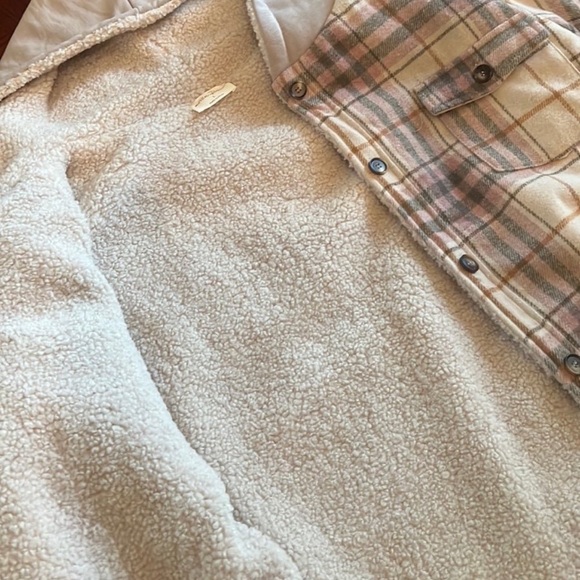 Allie Rose Women’s Sherpa Lined Flannel Jacket with Hood and Pockets - Picture 7 of 10